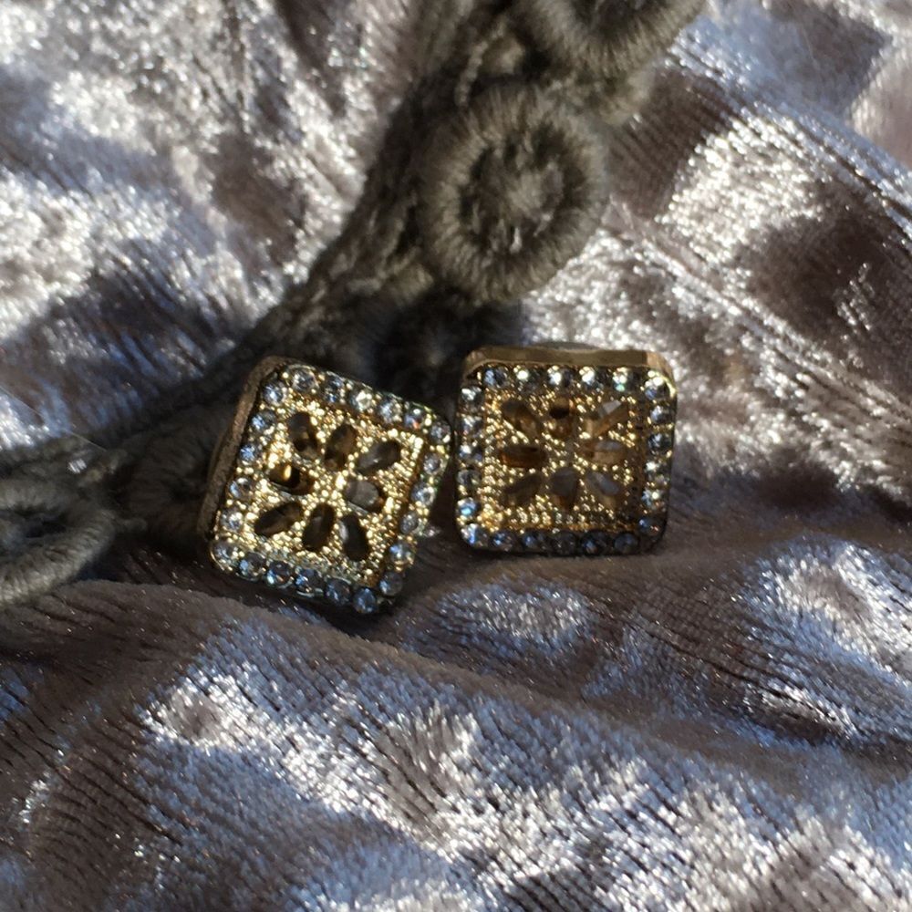 SOME PRETTY Little Earrings Bigger than a Stud!